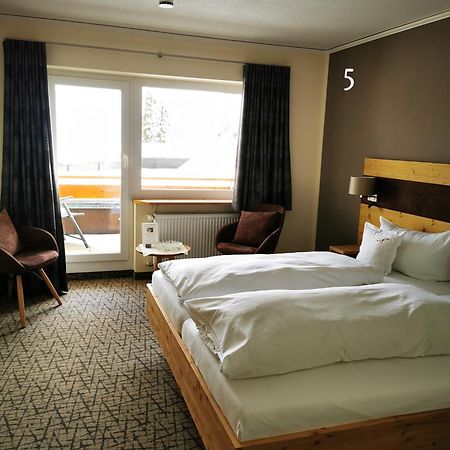 Wander- & Wellnesshotel Naegele โฮเคนชวันด์ ภายนอก รูปภาพ