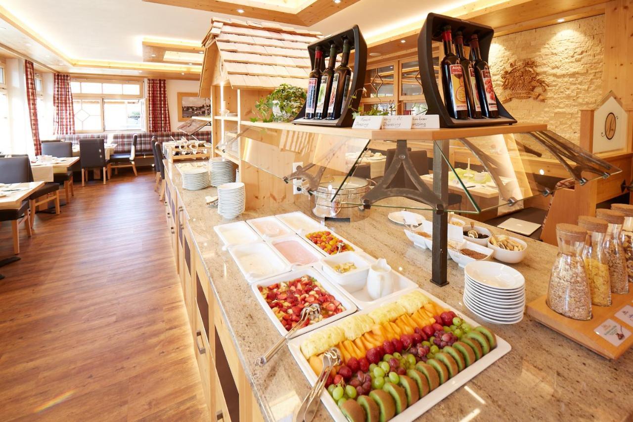 Wander- & Wellnesshotel Naegele โฮเคนชวันด์ ภายนอก รูปภาพ