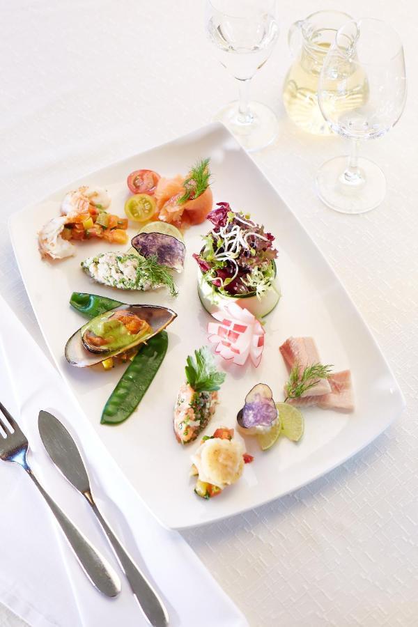 Wander- & Wellnesshotel Naegele โฮเคนชวันด์ ภายนอก รูปภาพ